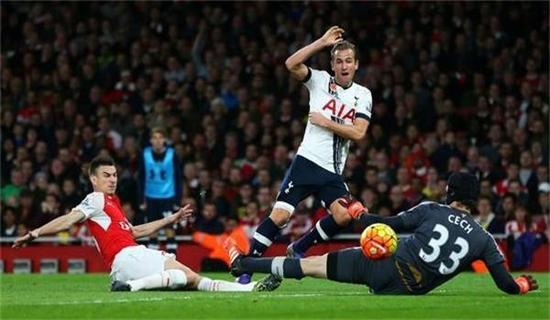 举行于纪念 举行于纪念