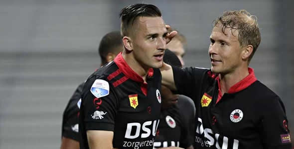 员齐心协力 员齐心协力