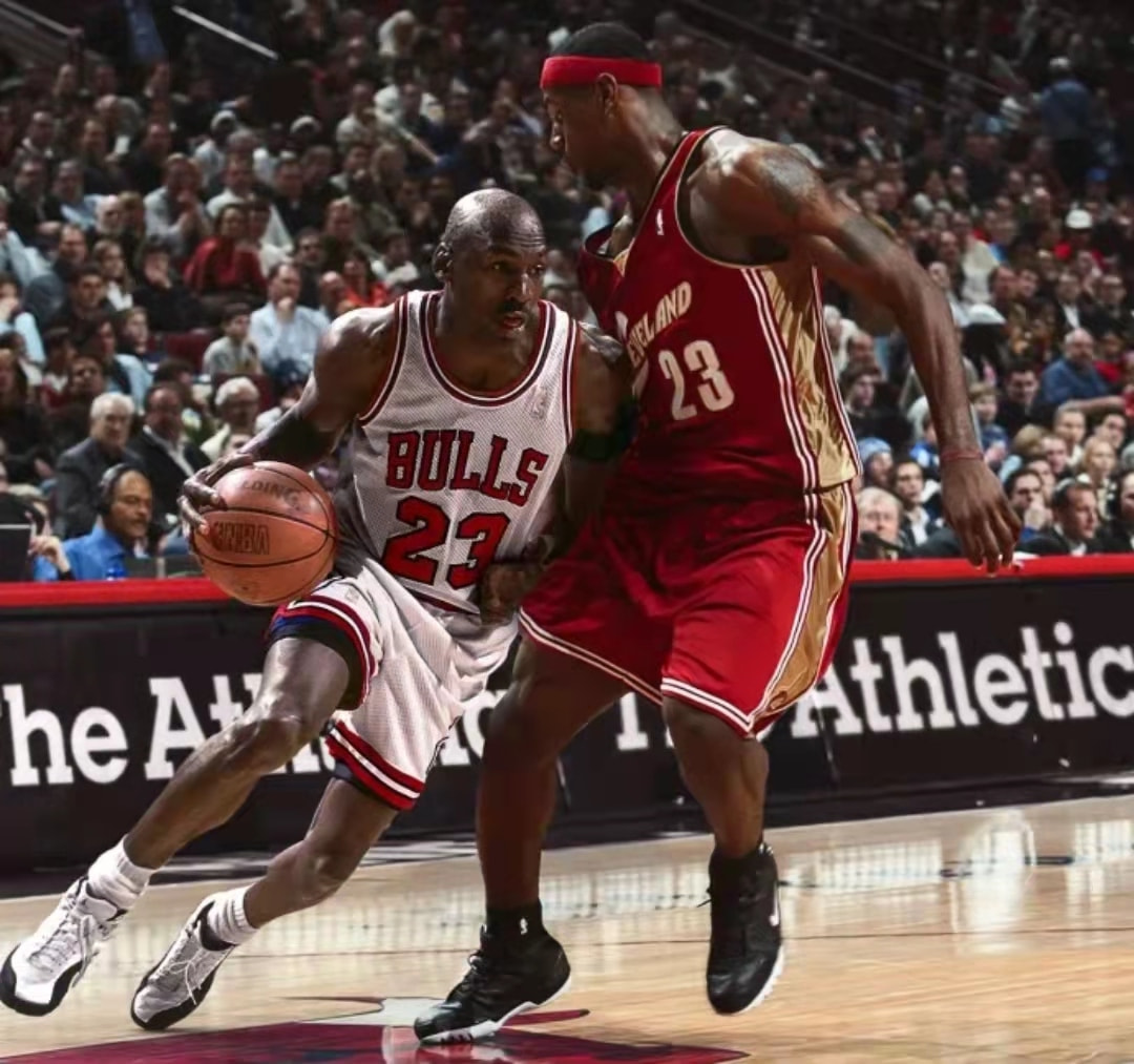 足球的较量 足球的较量