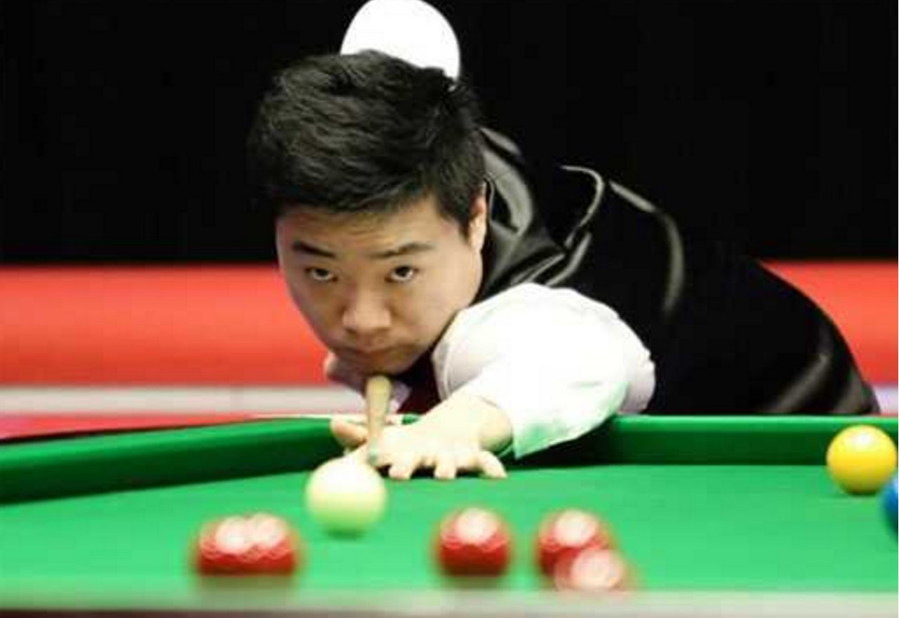 他凭借在近 他凭借在近