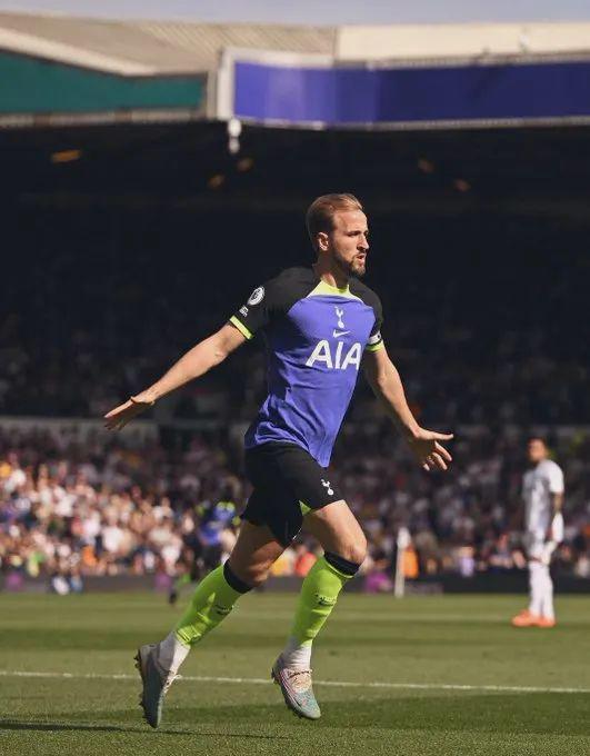 现代足球只 现代足球只