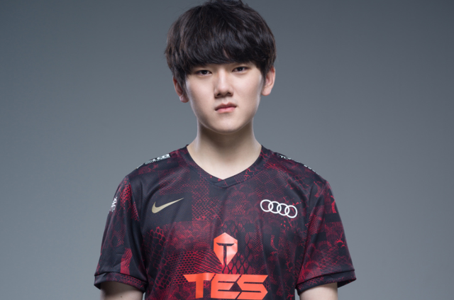 边路球员的 边路球员的